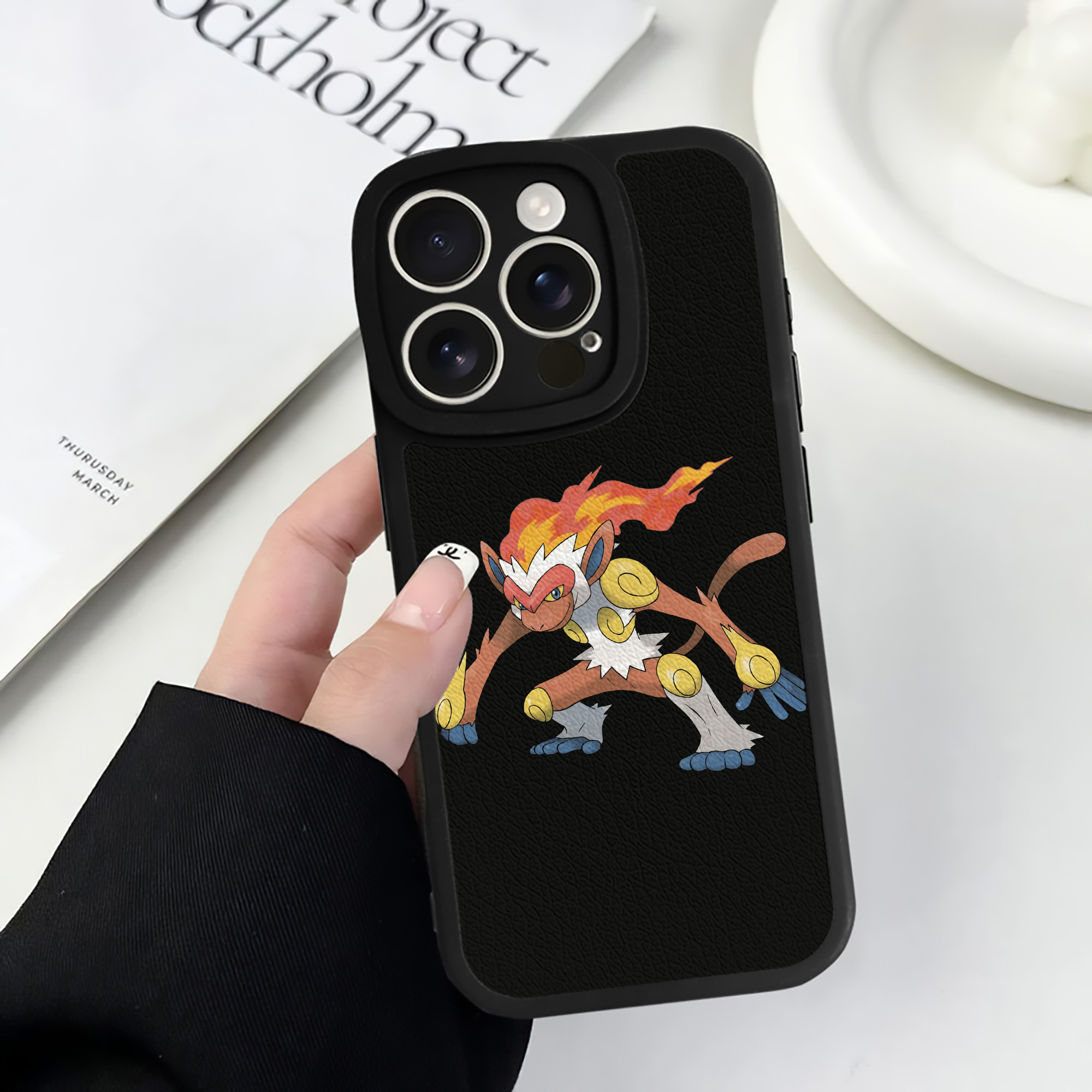 （画像用） ポケットモンスター Pokémon 【iPhone 16シリーズ対応】シリコンスマホケース（レザー調） 材質：シリコン